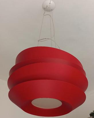 grande lampadario rosso di design