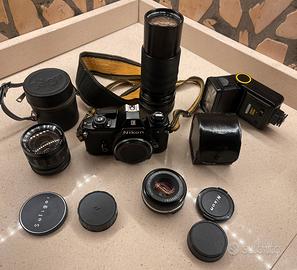 Macchina analogica  Nikon EM e tre obiettivi