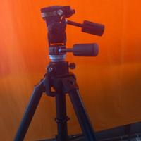 Manfrotto 475B treppiede + testa treppiede 229