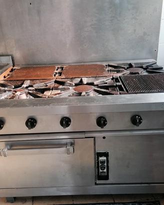 cucina professionale 6 fuochi con forno 