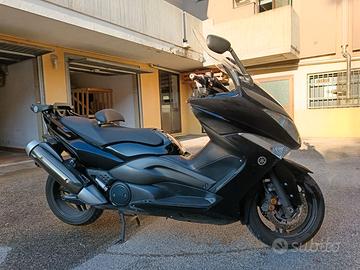 Yamaha T Max - 2011