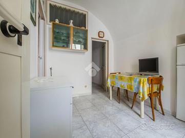 2 LOCALI A MANFREDONIA