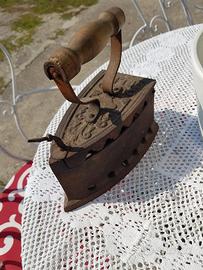 ferro da stiro antico.