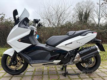 GILERA GP 800 - 2010