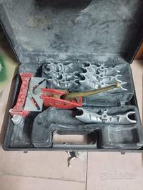 Piegatubi a cricchetto