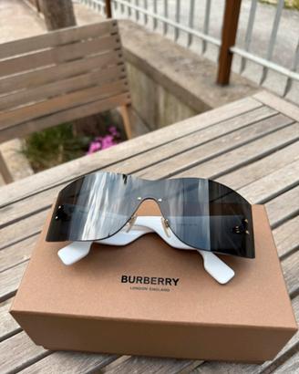 Occhiale da sole Burberry Bella B3137 134287
