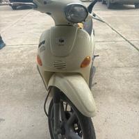 Piaggio Liberty 50 2T pronto all’uso.