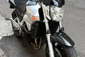 Suzuki gsr 600 37.000 km 1900 euro
