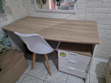 scrivania +sedia legno perfetta