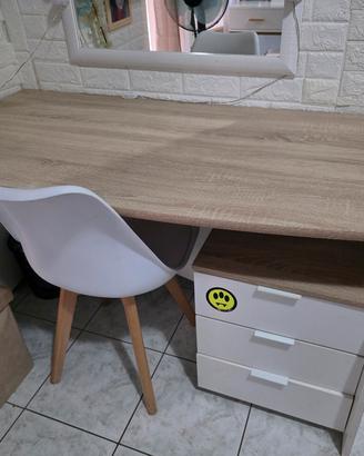 scrivania +sedia legno perfetta