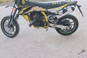 Moto 125 SWM sm
