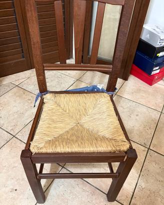 6 sedie da riparare tutte a 50€