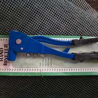 rivettatrice manuale