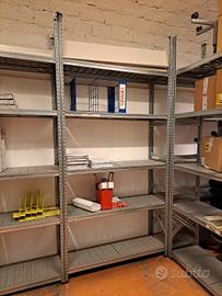 Scaffalatura ad incastro da magazzino