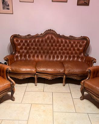Salone vintage in pelle e legno
