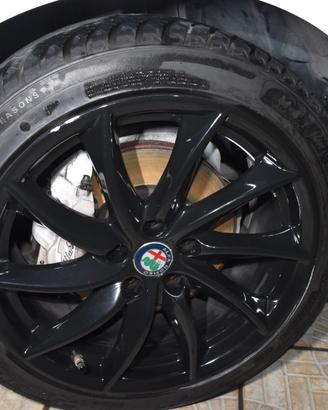 4 cerchi in lega 18" + gomme originali Alfa Romeo