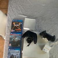 PlayStation 4 slim con 2 controller é 3 giochi