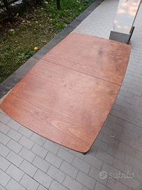 Tavolo in legno allungabile