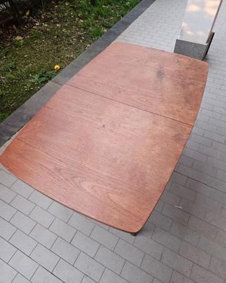 Tavolo in legno allungabile