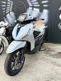 Piaggio Beverly 400 i.e. s