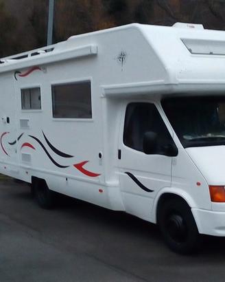 camper Ford transit pronto per partire 
