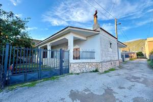 CASA INDIPENDENTE A MONDRAGONE