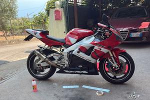 Yamaha YZF R1 - 2001