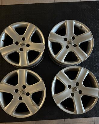 Cerchi in lega da 16 pollici Peugeot 307
