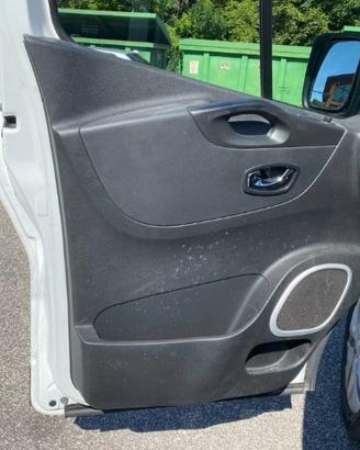 PANNELLI ANTERIORI PER OPEL VIVARO B X82 2015