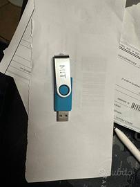 Pennetta USB 1 GB MIT
