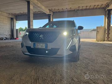 PEUGEOT 2008 GT Line