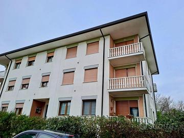 APPARTAMENTO TRICAMERE: spazi ampi e ristruttur...