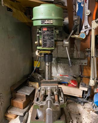 Trapano a colonna Valex con morsa.