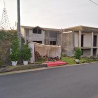 Area edificabile e casa in costruzione