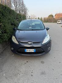Ford fiesta 1.4 benzina/gpl