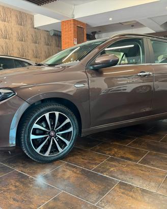 Fiat Tipo 1.6 Mjt S&S DCT SW S-Design