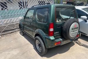 Suzuki Jimny incidentato