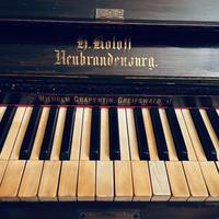 Pianoforte verticale antico H. Roloff - '900