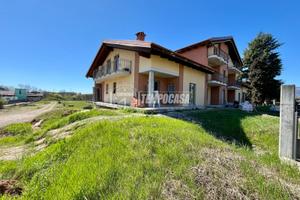 ELEGANTE VILLA DI OTTIME DIMENSIONI NUOVA COSTRUZI