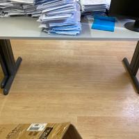 Scaffali e scrivanie ufficio