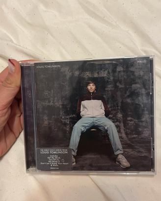WALLS louis Tomlinson
