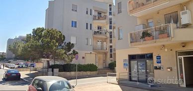 Ufficio a pochi passi dal mare