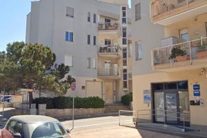 Ufficio a pochi passi dal mare