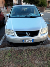 Vw touran 7 posti cambio automatico