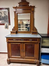 Toeletta vintage grande da restaurare con specchio