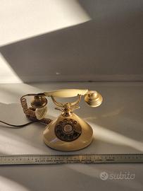 Telefono vintage stile antico con cameo