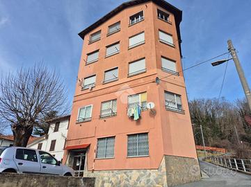 2 LOCALI A TORRIGLIA