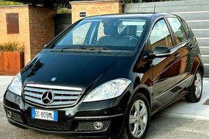MERCEDES A180(benz)-Pelle,Navi-RESTYLING-2010
