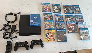 PlayStation 4 slim 