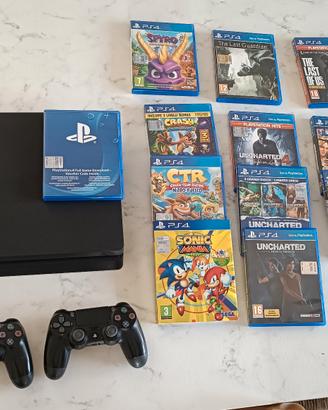 PlayStation 4 slim 